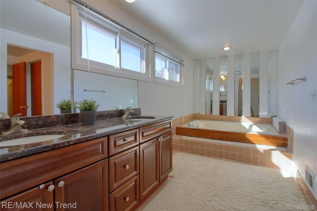 44420 Wright Way, Novi, MI 48375