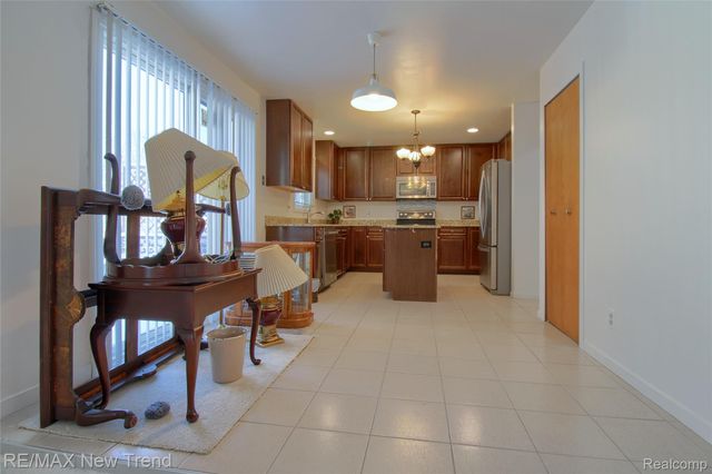 44420 Wright Way, Novi, MI 48375