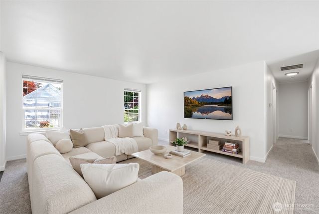 211 Anderson Avenue, Granite Falls, WA 98252