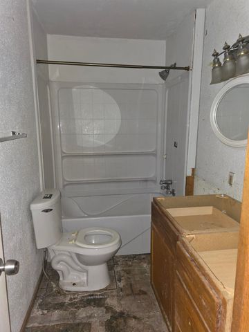 1765 Independence Avenue, Waterloo, IA 50707