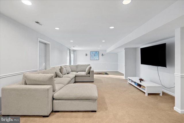 6367 ETHERIDGE LN, Manassas, VA 20112