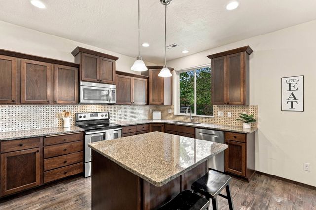 19019 E 15th Ave, Greenacres, WA 99016