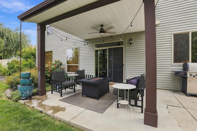 19019 E 15th Ave, Greenacres, WA 99016