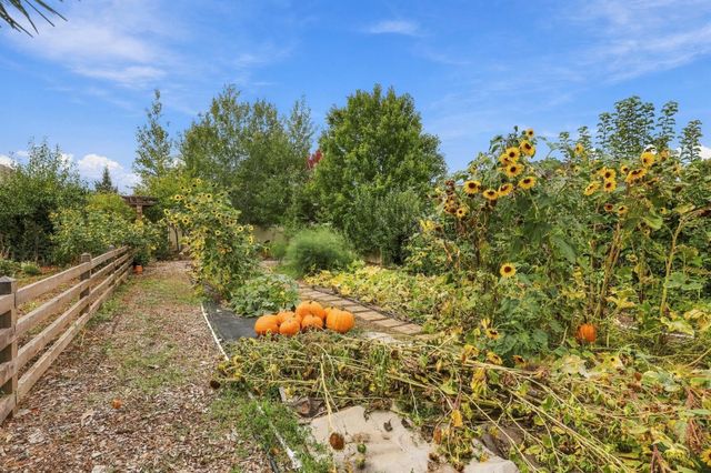 19019 E 15th Ave, Greenacres, WA 99016