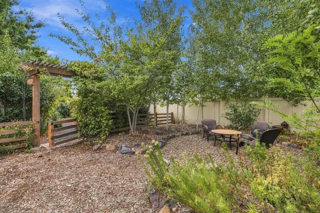 19019 E 15th Ave, Greenacres, WA 99016
