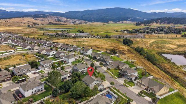 19019 E 15th Ave, Greenacres, WA 99016