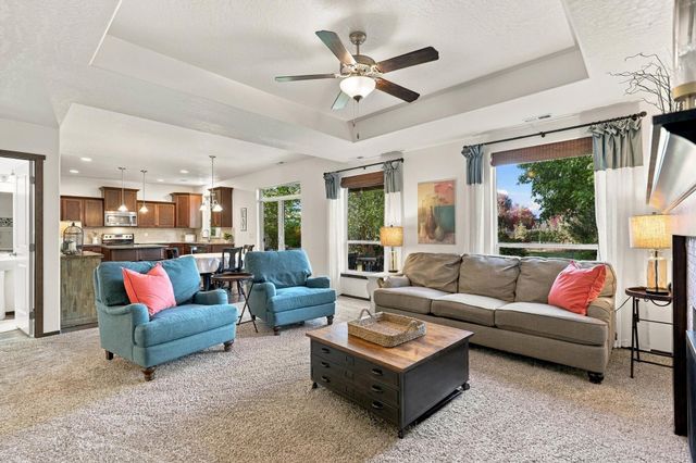 19019 E 15th Ave, Greenacres, WA 99016