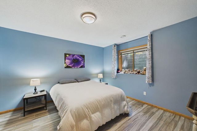 4201 93rd Avenue N, Brooklyn Park, MN 55443