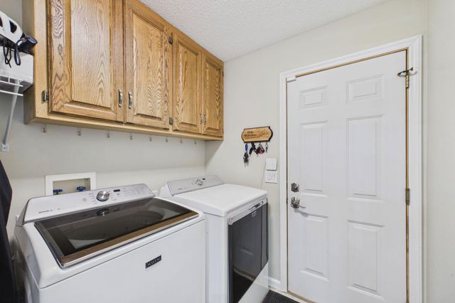 4201 93rd Avenue N, Brooklyn Park, MN 55443