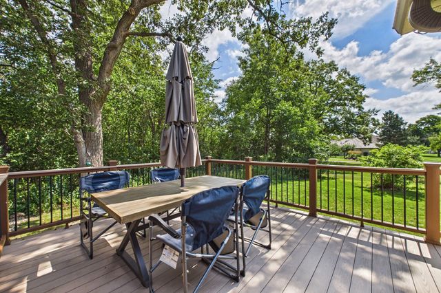 4201 93rd Avenue N, Brooklyn Park, MN 55443