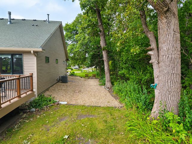 4201 93rd Avenue N, Brooklyn Park, MN 55443