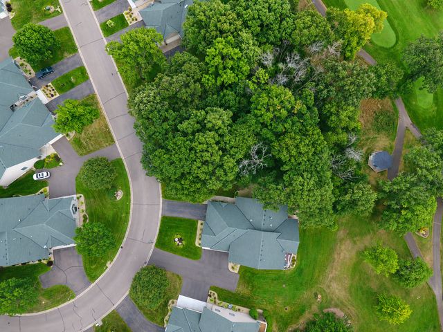 4201 93rd Avenue N, Brooklyn Park, MN 55443