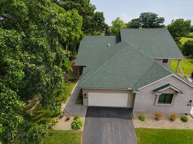 4201 93rd Avenue N, Brooklyn Park, MN 55443