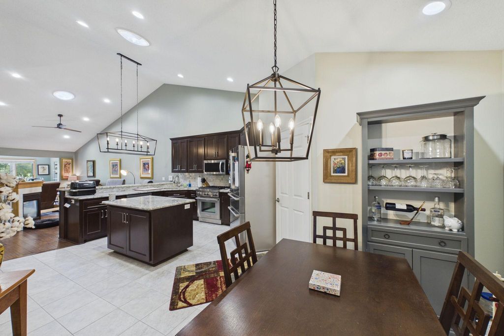 4201 93rd Avenue N, Brooklyn Park, MN 55443 — photo 5