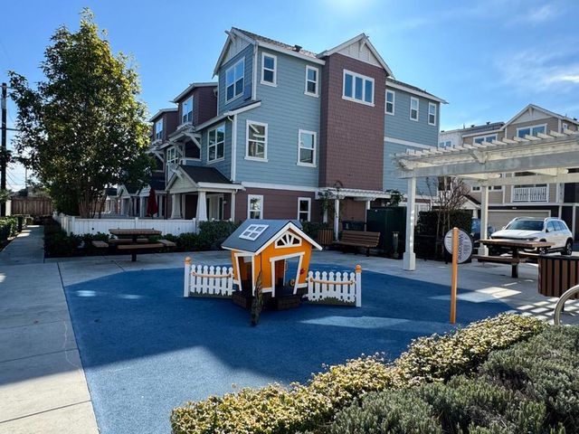 31 Tidal Way, San Mateo, CA 94401