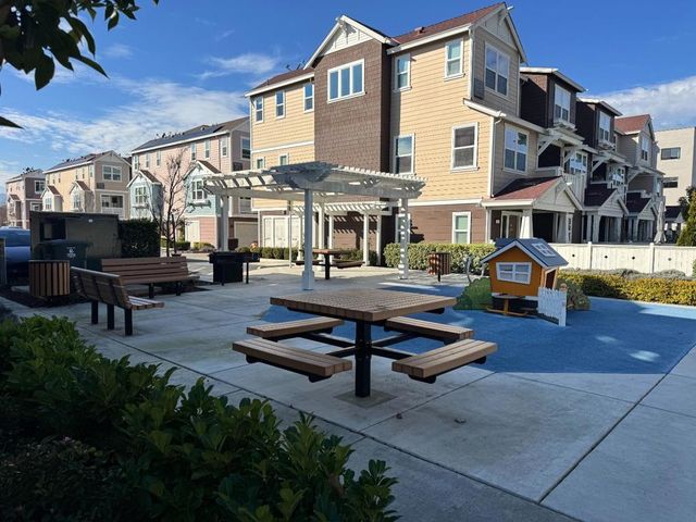 31 Tidal Way, San Mateo, CA 94401