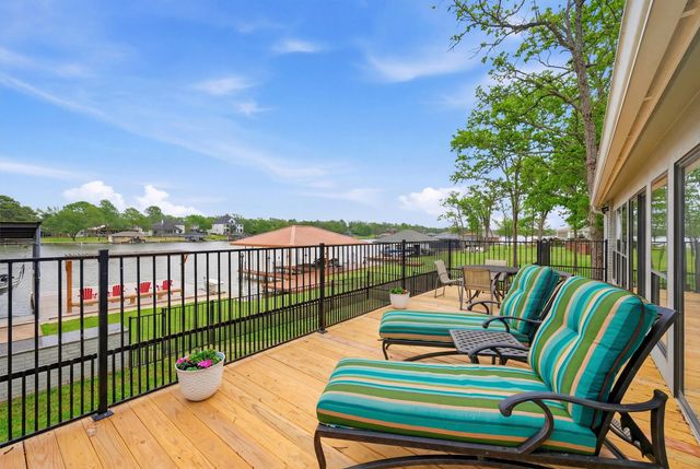 140 Blackfoot Trail, Lake Kiowa, TX 76240