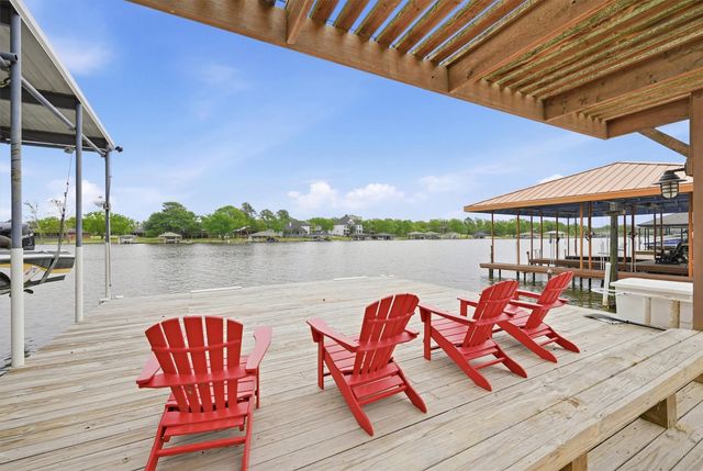 140 Blackfoot Trail, Lake Kiowa, TX 76240