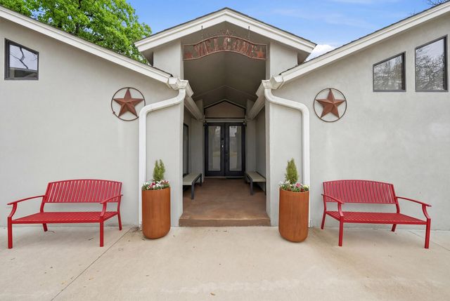 140 Blackfoot Trail, Lake Kiowa, TX 76240