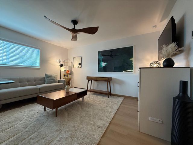 1901 Richmond Avenue 21, Houston, TX 77098