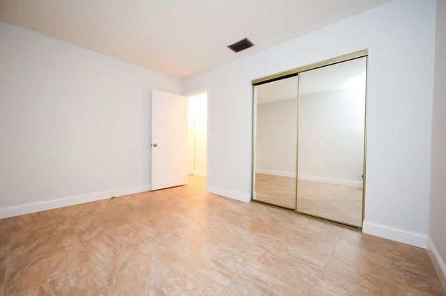 10127 E Boca Bend E B2, Boca Raton, FL 33428