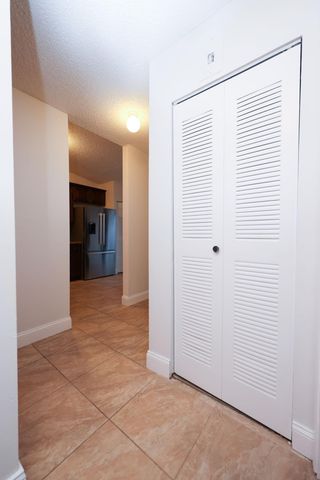 10127 E Boca Bend E B2, Boca Raton, FL 33428