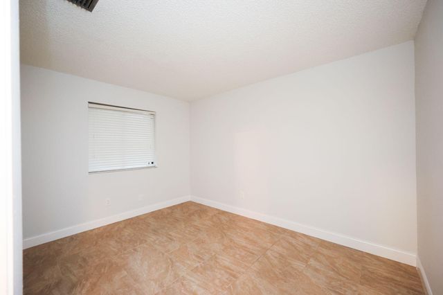 10127 E Boca Bend E B2, Boca Raton, FL 33428