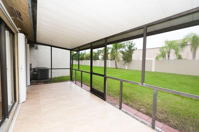 10127 E Boca Bend E B2, Boca Raton, FL 33428
