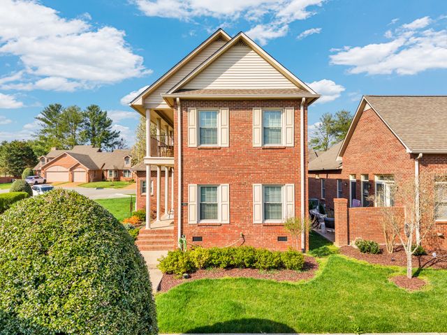 1700 Fairway Dr, Cookeville, TN 38501