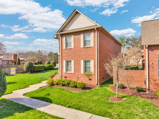 1700 Fairway Dr, Cookeville, TN 38501