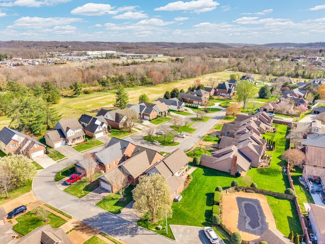 1700 Fairway Dr, Cookeville, TN 38501