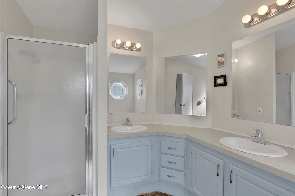 2489 W Plymouth Circle, Coeur d'Alene, ID 83815 photo 13