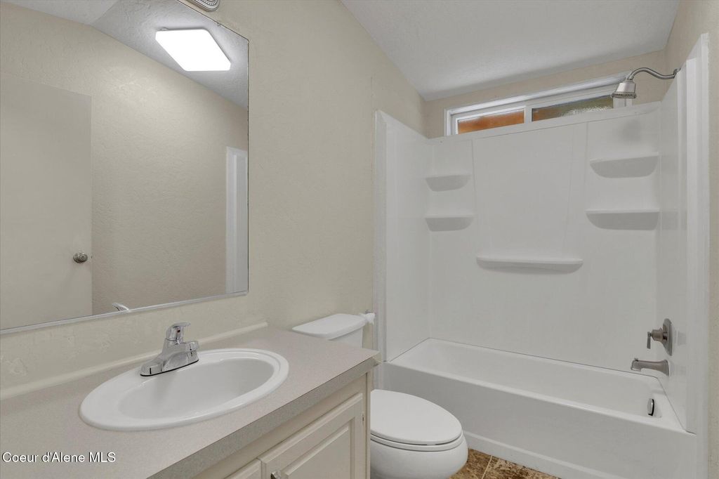 2489 W Plymouth Circle, Coeur d'Alene, ID 83815 photo 15