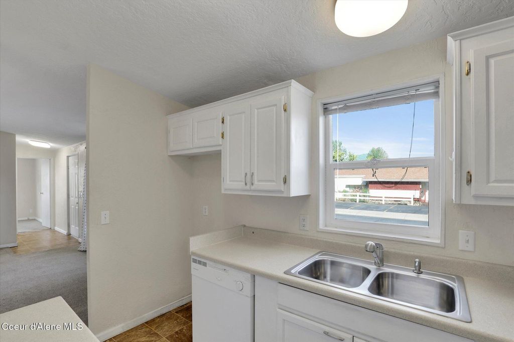 2489 W Plymouth Circle, Coeur d'Alene, ID 83815 photo 7