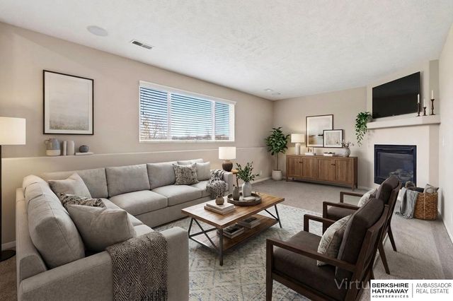 4311 N 171st Street, Omaha, NE 68116