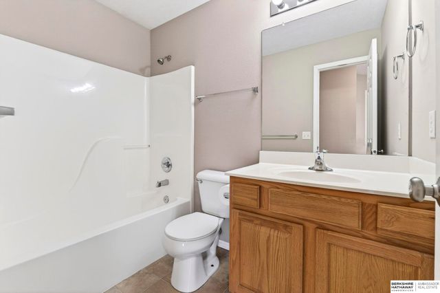 4311 N 171st Street, Omaha, NE 68116