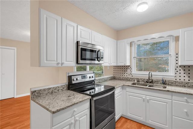 1769 Stratford Drive, Snellville, GA 30078