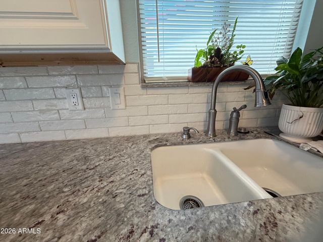 542 S HIGLEY Road 63, Mesa, AZ 85206