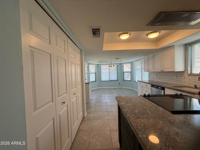 542 S HIGLEY Road 63, Mesa, AZ 85206
