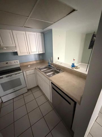 1531 SE Royal Green Circle 107, Port St. Lucie, FL 34952