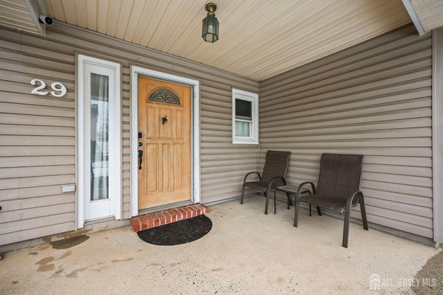 29 Hollywood Drive, Woodbridge Proper, NJ 07095