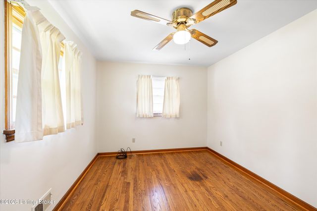 2505 Goldsmith Ln, Louisville, KY 40218