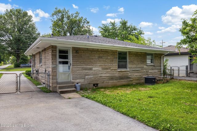 2505 Goldsmith Ln, Louisville, KY 40218