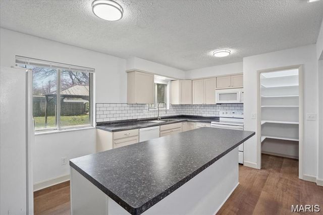 807 Estate Drive, O'fallon, IL 62269