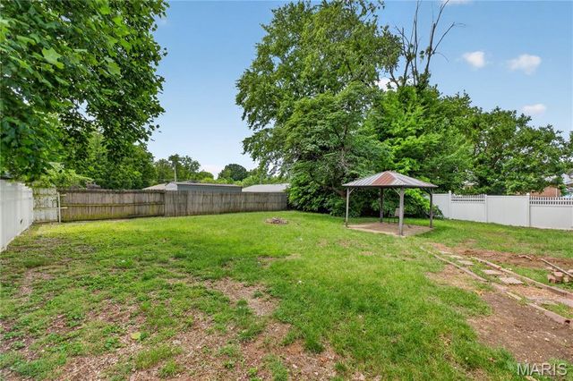 807 Estate Drive, O'fallon, IL 62269