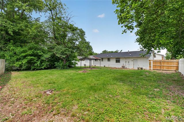 807 Estate Drive, O'fallon, IL 62269