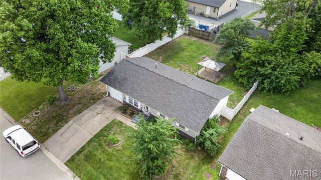 807 Estate Drive, O'fallon, IL 62269