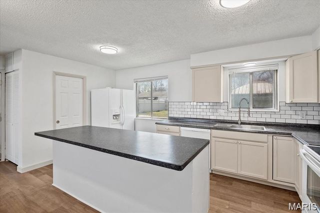 807 Estate Drive, O'fallon, IL 62269