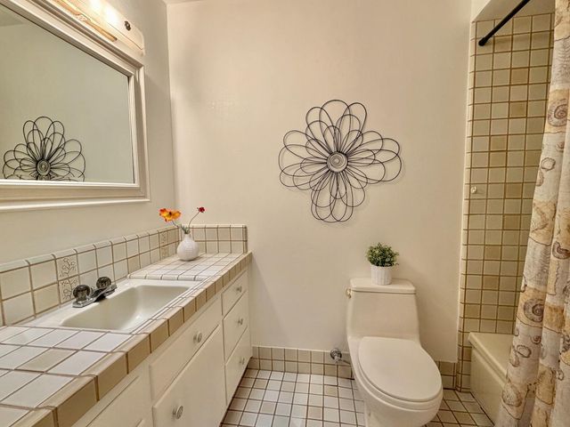 365 Sara Avenue, Sunnyvale, CA 94086