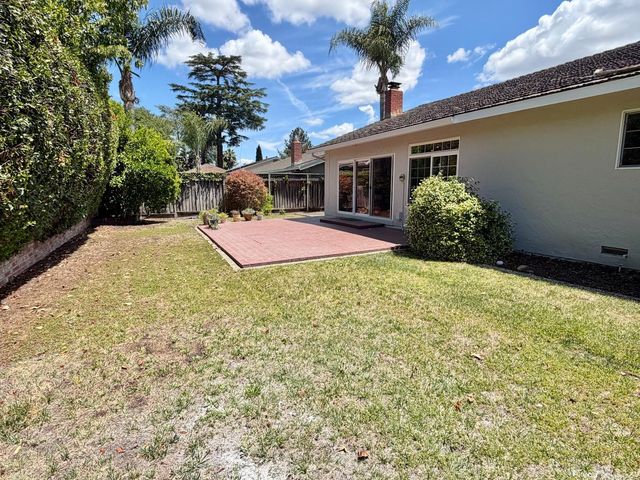 365 Sara Avenue, Sunnyvale, CA 94086